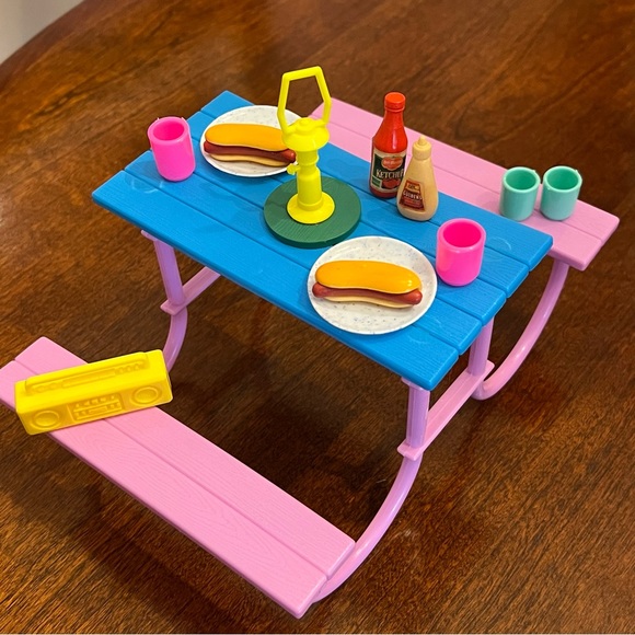 Barbie 1990’s Lot Picnic Table Barbecue Grill Food Cooler Basket Blanket Guitar - Picture 3 of 13